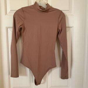 Abercrombie & Fitch top. Long sleeve. XS. Used- in great condition.